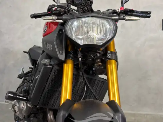 YAMAHA-MT-09 YAMAHA-MT-09-2017