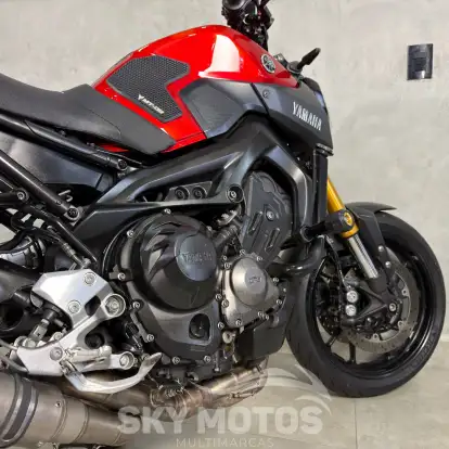 YAMAHA-MT-09-2017
