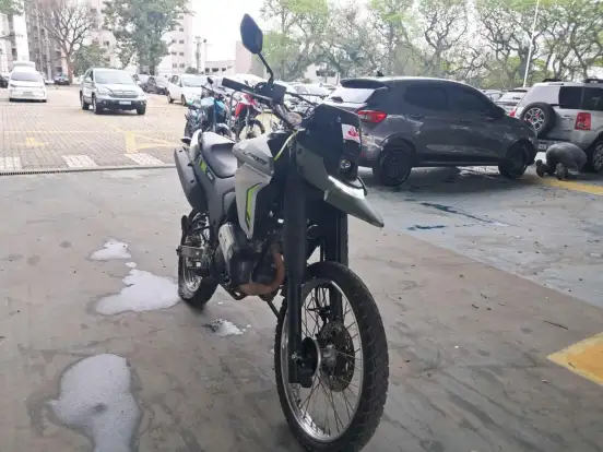 YAMAHA-XTZ 250 LANDER CONNECTED-2025