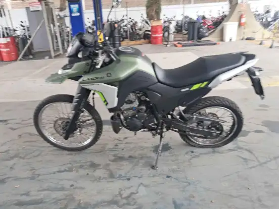 YAMAHA-XTZ 250 LANDER CONNECTED-2025