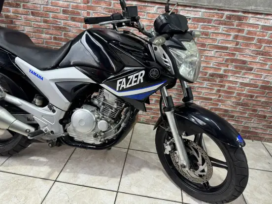 YAMAHA-YS 250 FAZER-2015
