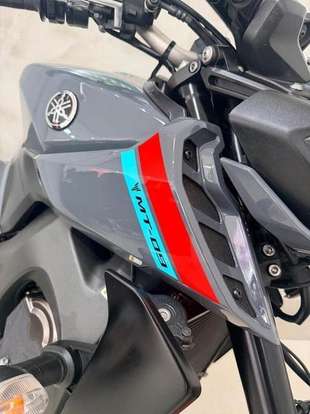 YAMAHA-MT-09-2021