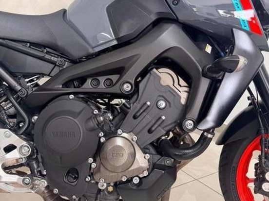 YAMAHA-MT-09 YAMAHA-MT-09-2021