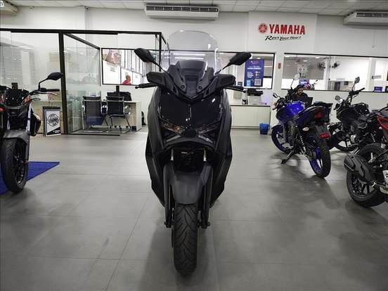 YAMAHA-XMAX 250 CONNECTED ABS-2024