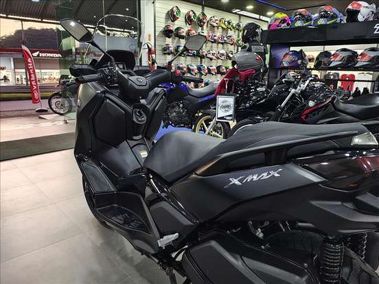 YAMAHA-XMAX 250 CONNECTED ABS-2024