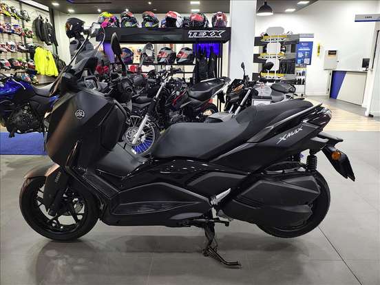 YAMAHA-XMAX 250 CONNECTED ABS-2024