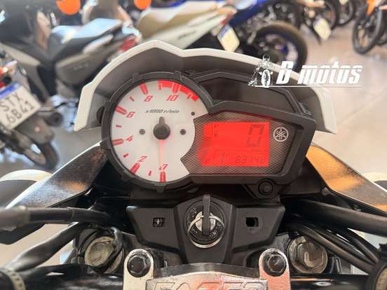 YAMAHA-YS 150 FAZER SED YAMAHA-YS 150 FAZER SED-2013
