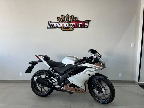 YAMAHA YZF R15 