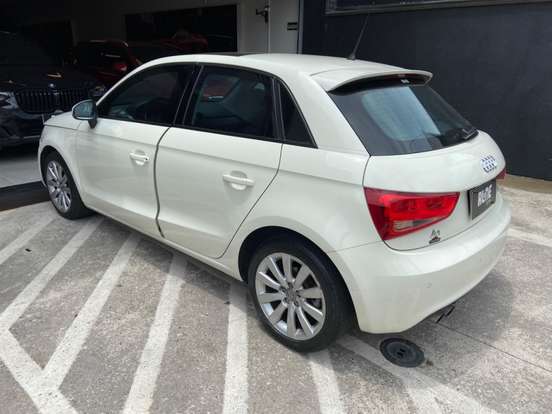 AUDI-A1-2012