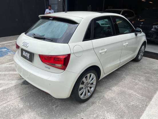 AUDI-A1-2012