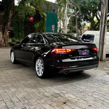 AUDI-A4-2018