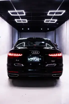 AUDI-A4-2021