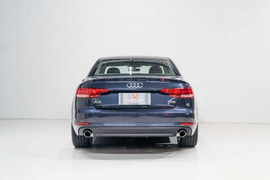 AUDI-A4-2017