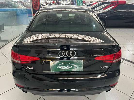 AUDI-A4-2017