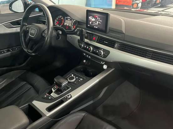 AUDI-A4-2.0 TFSI ATTRACTION GASOLINA 4P S TRONIC AUDI-A4-2017