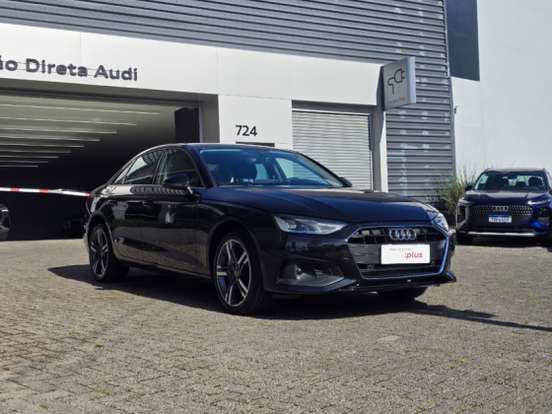 AUDI-A4-2022