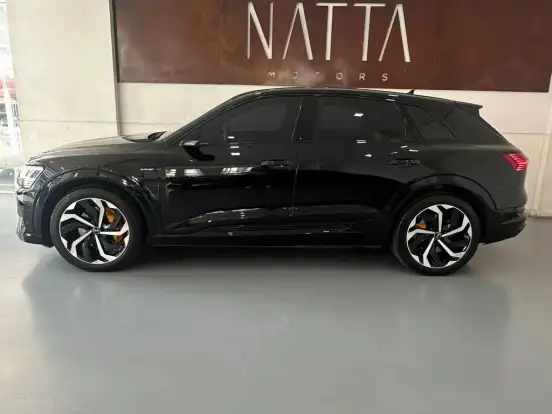 AUDI-E-TRON-ELÉTRICO PERFORMANCE BLACK QUATTRO AUDI-E-TRON-2022