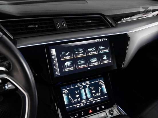 AUDI-E-TRON-2020