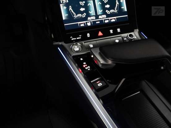 AUDI-E-TRON-2020
