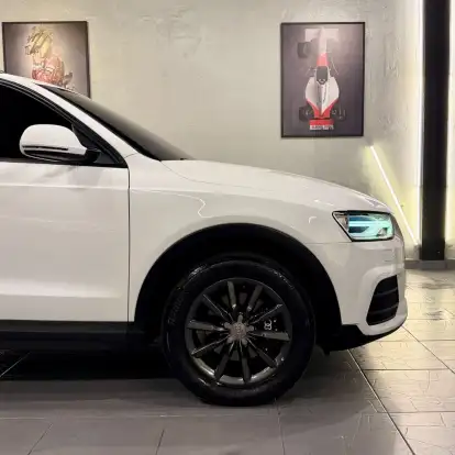 AUDI-Q3-2017