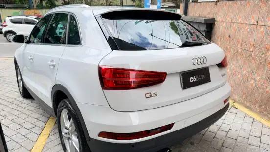 AUDI-Q3-2017