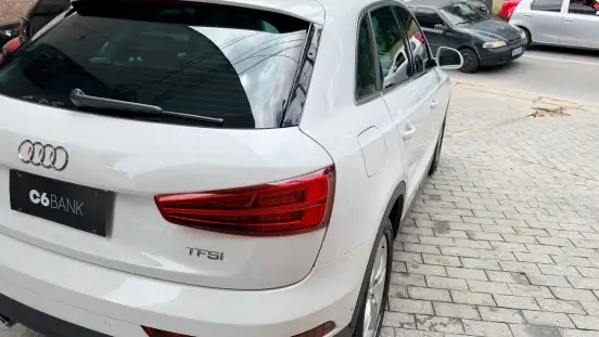 AUDI-Q3-2017