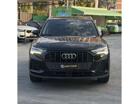 AUDI-Q3-2019