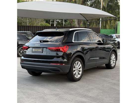 AUDI-Q3-2019