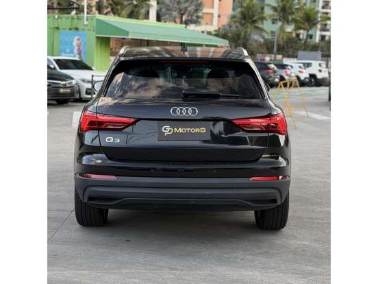 AUDI-Q3-2019
