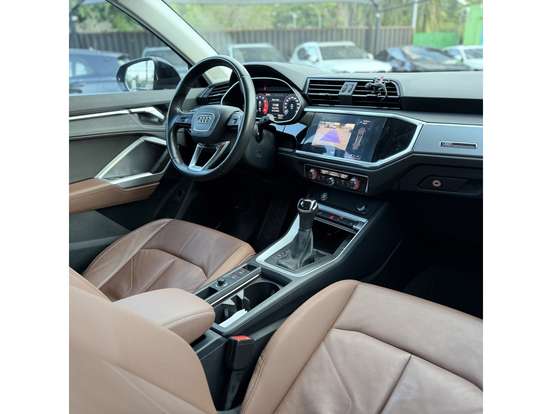 AUDI-Q3-2019
