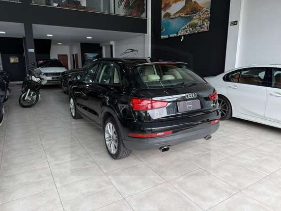 AUDI-Q3-2018