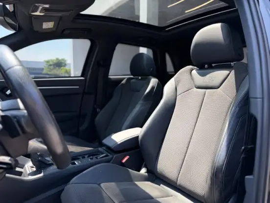 AUDI-Q3-2022