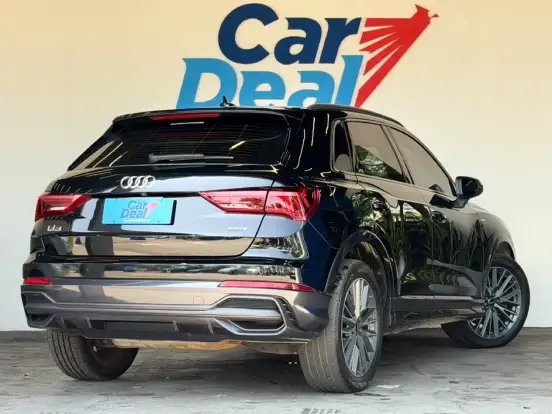 AUDI-Q3-2022