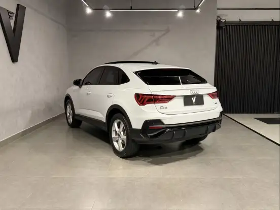 AUDI-Q3-2.0 40 TFSI GASOLINA SPORTBACK PERFORMANCE BLACK QUATTRO TIPTRONIC AUDI-Q3-2022