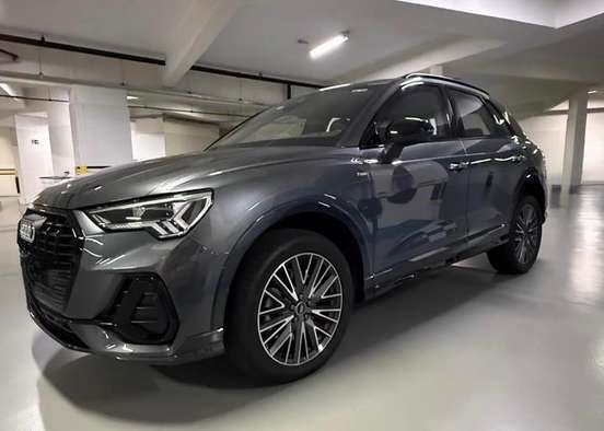 AUDI-Q3-2023