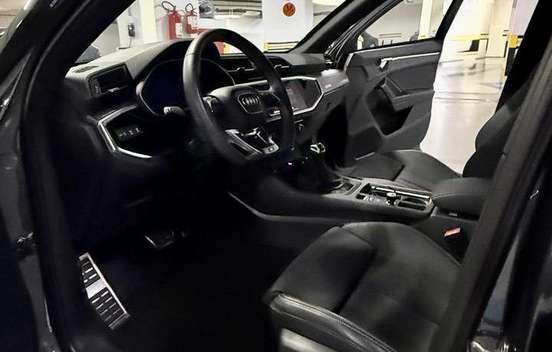 AUDI-Q3-2023