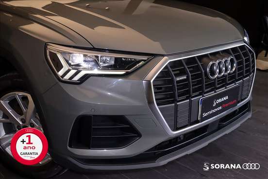 AUDI-Q3-2022