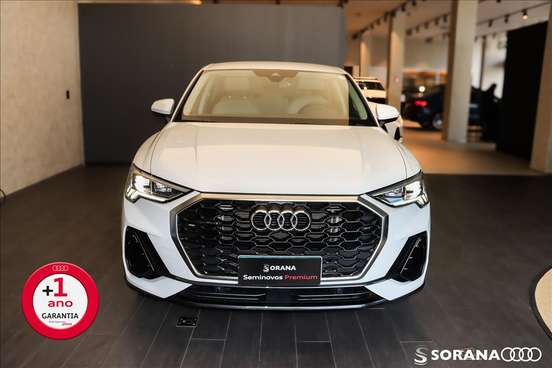 AUDI-Q3-2023