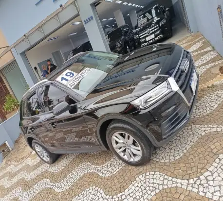 AUDI-Q5-2019