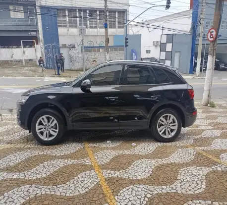 AUDI-Q5-2019