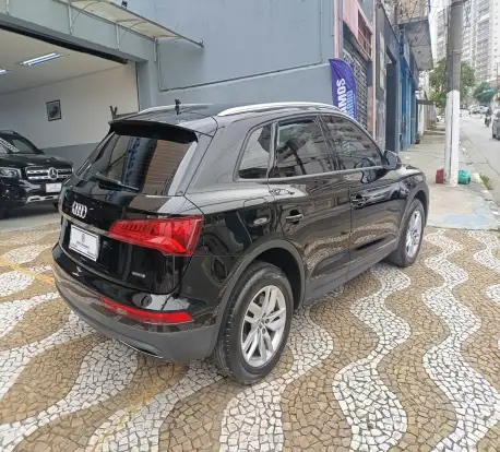 AUDI-Q5-2019