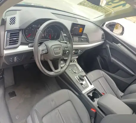 AUDI-Q5-2019