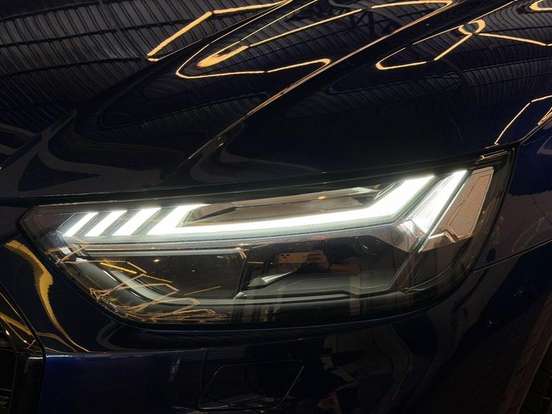 AUDI-Q5-2021