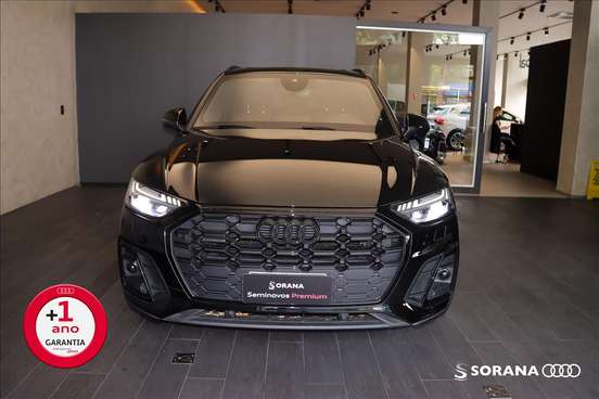 AUDI-Q5-2022