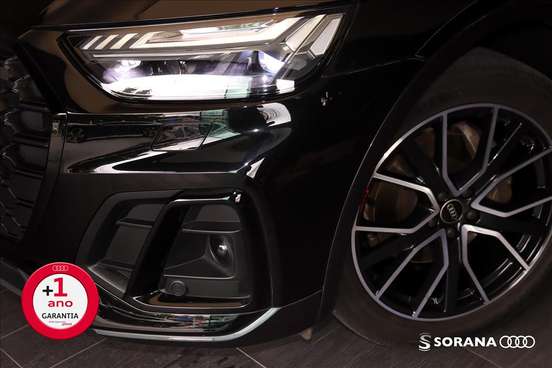 AUDI-Q5-2022