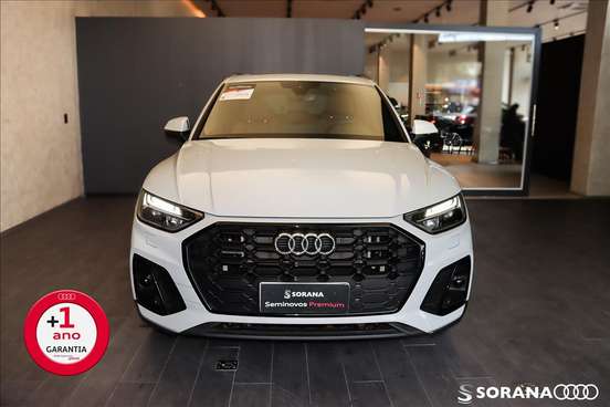 AUDI-Q5-2022