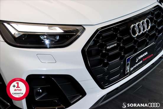 AUDI-Q5-2022