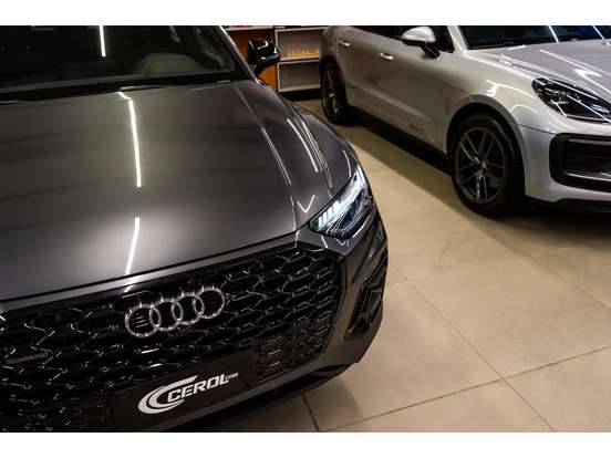 AUDI-Q5-2024