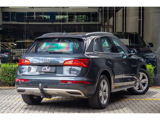 AUDI-Q5-2017