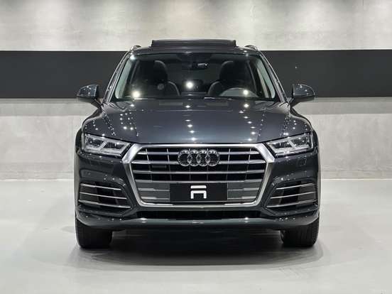 AUDI-Q5-2020